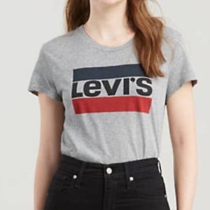 Levi’s Logo Graphic Tee